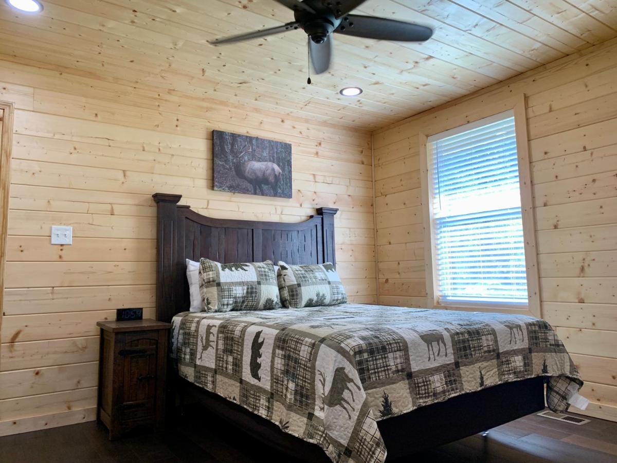 The Brick House: Brand New! 3 Bedroom Home With Private Driveway Pigeon Forge Luaran gambar